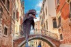 Плюсы карантина: В Венецию впервые за 60 лет вернулись дельфины